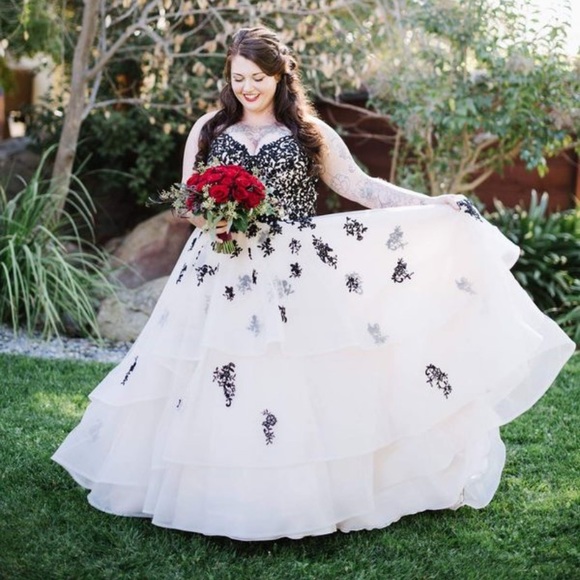 NOT Your Average Plus Size Wedding Dress - Picture 4 of 6